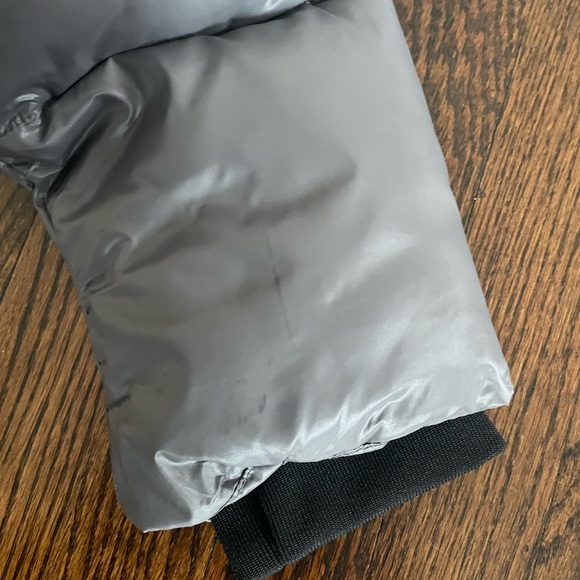 UGG Izzie Metallic Dark Gray Puffer Jacket in Gunmetal - Size XL - Picture 11 of 11